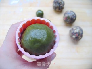 The Same Moonlight, A Different Life——cantonese-style Matcha Five-ren Mooncakes recipe