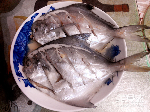 Steamed Silver Pomfret recipe