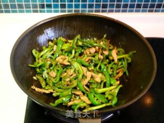 Green Pepper Shredded Pork Noodles recipe