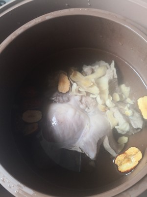 Pig Heart and Lotus Seed Soup recipe