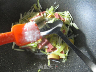 Stir-fried Leek Sprouts with Meat Sausage recipe