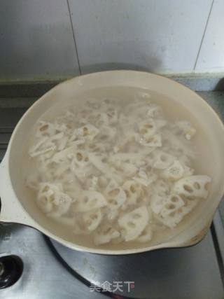 Stir Fried Fungus with Lotus Root recipe