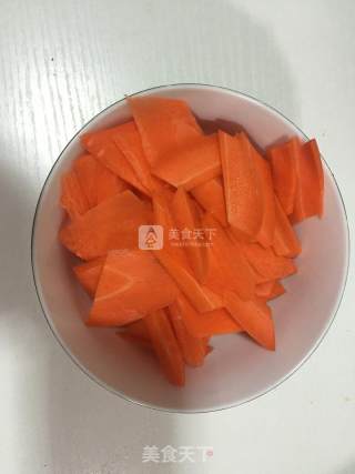 Nutrition and Health Zucchini and Carrot Fried Pork recipe