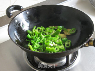 Stir-fried Pork Lung with Hot Peppers recipe