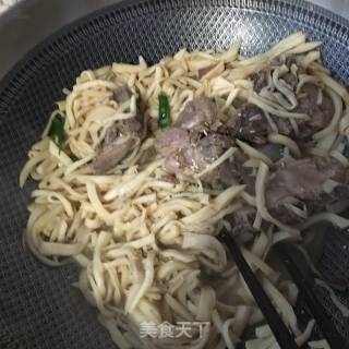 Fried Ribs with Pleurotus Eryngii recipe