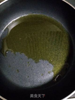 Scrambled Eggs with Green Bamboo and Fungus recipe