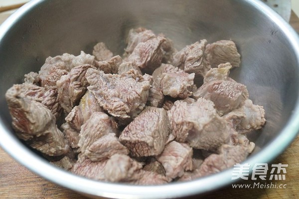 Sour and Spicy Appetizing Beef Stew with Radish recipe