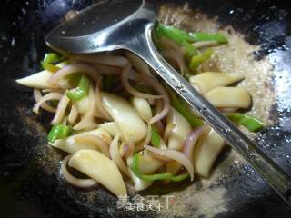 Stir-fried Rice Cake with Pepper and Onion recipe