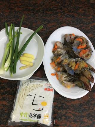 Steamed Crab with Udon Noodles recipe