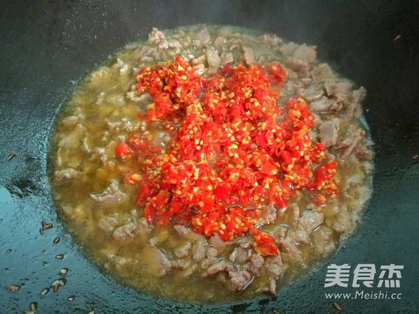 Beef Sauce with Chopped Pepper recipe