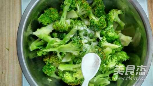 Broccoli Salad recipe