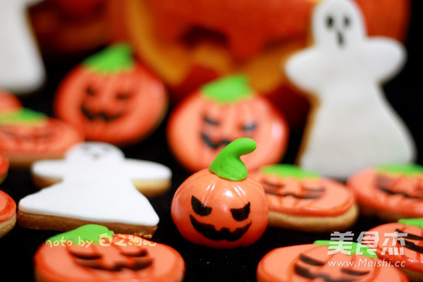 Halloween Fondant Cookies recipe