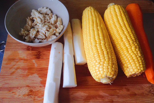 Yam and Corn Pork Ribs Soup recipe