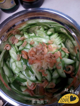 Cucumber with Sea Rice recipe
