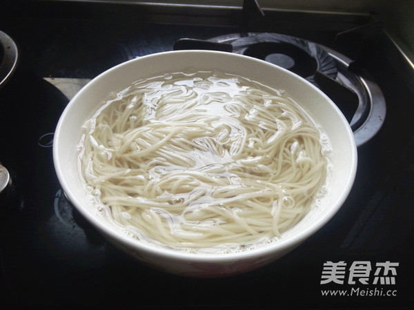 Shanghai Jingou Scallion Noodles recipe