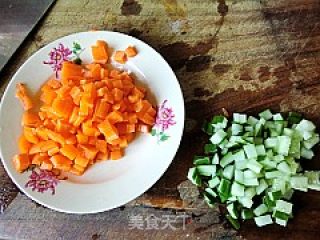 Cat's Ear Noodles with Carrot Egg Fried Sauce recipe