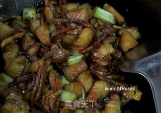 An Essential Chinese New Year Dish: Pork Stewed Vermicelli recipe