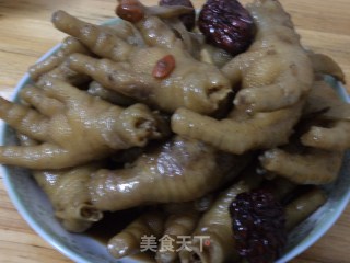 Date-flavored Chicken Feet recipe