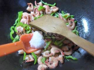Fried Sea Prawns with Hot Pepper recipe