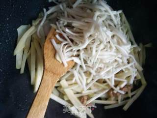 Stir-fried Shredded Pork with Shredded Pork ~ Fried Shredded Pork with Gourd and Potatoes recipe