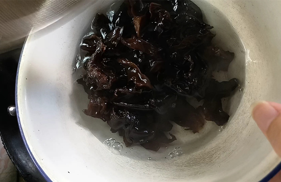 Hot and Sour Mixed Fungus recipe