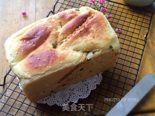 #the 4th Baking Contest and is Love to Eat Festival# Scallion Fragrant Seaweed Pork Floss Bread recipe