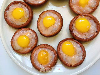 Stuffed Quail Eggs with Mushrooms and Shrimps recipe