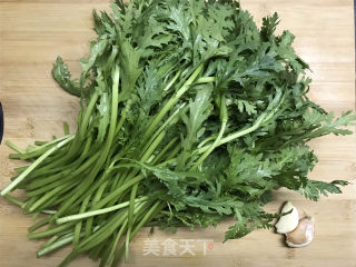 Stir-fried Chrysanthemum recipe