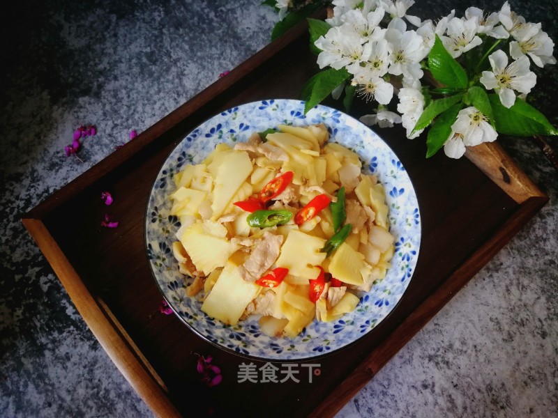 Stir-fried Pork with Spring Bamboo Shoots recipe