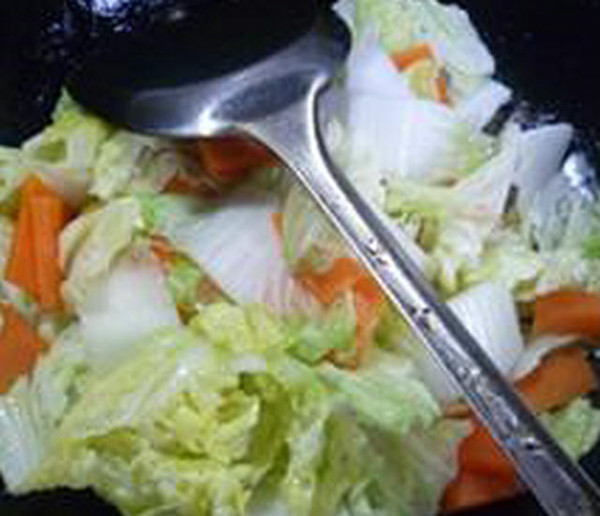 Stir-fried Yellow Sprout with Carrots recipe