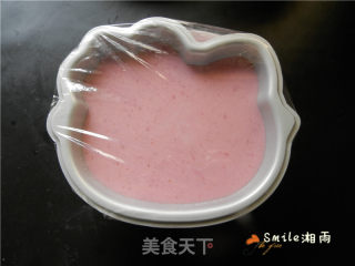 Kitty Strawberry Jam Pudding recipe