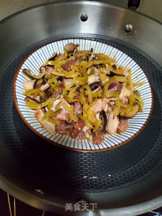 Steamed Pigeon with Mushrooms and Mustard recipe