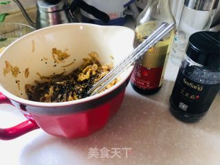 Potato Flour and Shrimp Skin Egg Box recipe