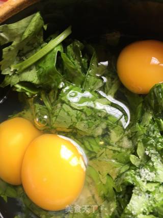 Scrambled Eggs with Celery Leaves recipe