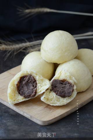 Cornmeal Bean Paste Buns recipe