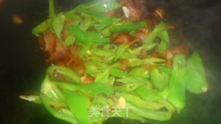 Stir-fried Green Pepper with Bacon recipe