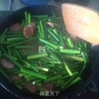 Stir-fry with Garlic Sprouts recipe