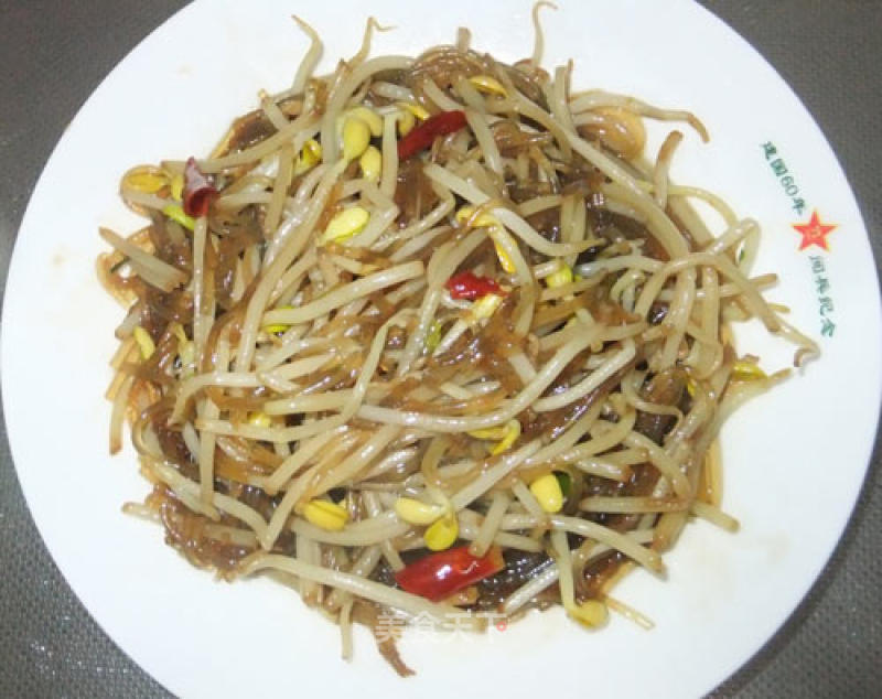 Fried Noodles with Soy Sprouts recipe