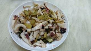 Stir-fried Cuttlefish with Pickles recipe