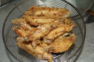 That Mouthful of Sesame-spicy Chicken Wings with Salt and Pepper Sesame recipe