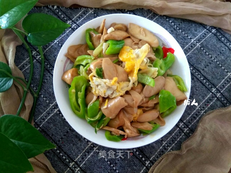 Scrambled Eggs with Pleurotus Eryngii and Hot Pepper recipe