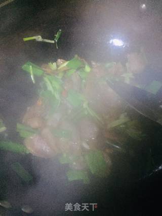 Stir-fried Sausage with Garlic recipe
