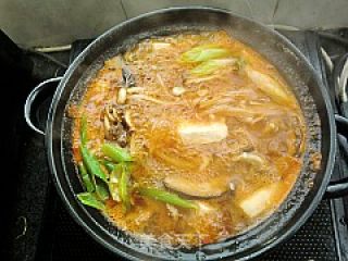 Korean Mushroom Spicy Soup recipe