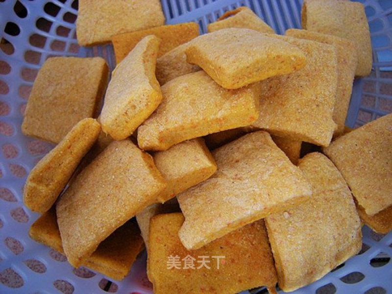 Carrot Cornmeal Soda Crackers recipe