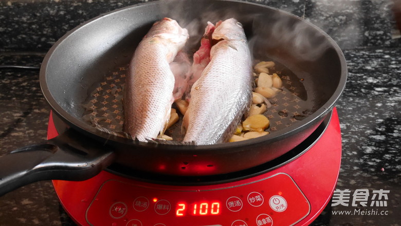 Pan-fried Rice Fish that Novices Can Make recipe