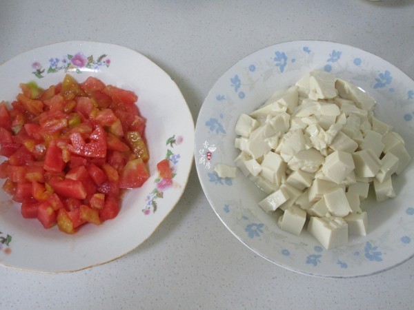 Tofu Soup with Tomato Shredded Pork recipe