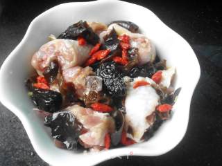 Steamed Chicken with Black Date Wine recipe