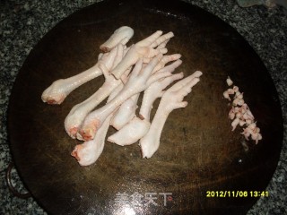 A Bowl of Good Soup-chicken Feet, Peanuts, Yam, Pork Bone Soup recipe