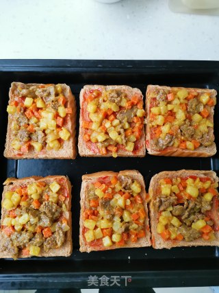 Curry Beef Toast Pizza recipe