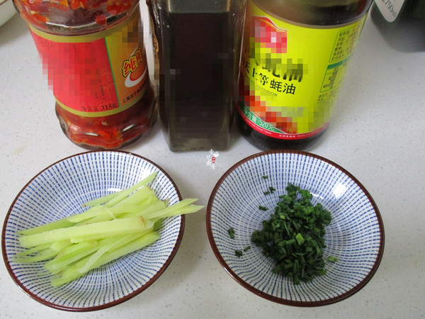 Steamed Chicken Nuggets with Chopped Pepper and Taro recipe